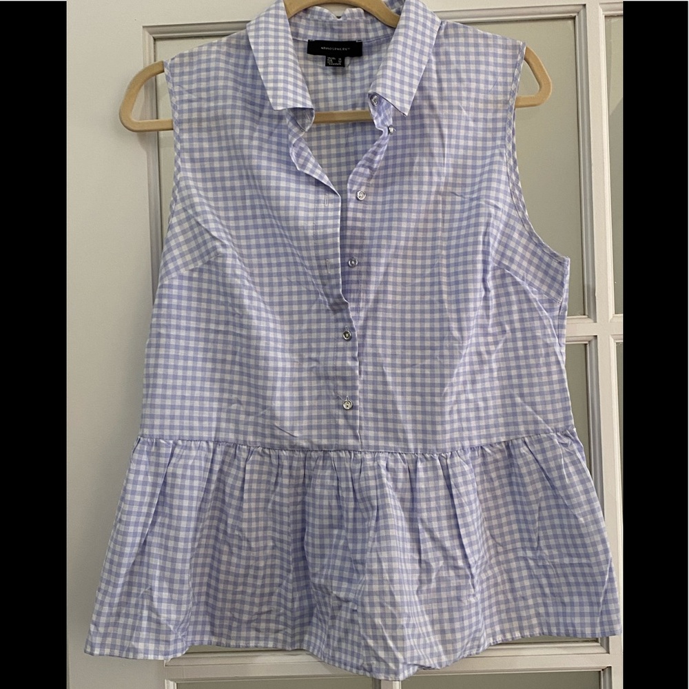 Ruffle hem top